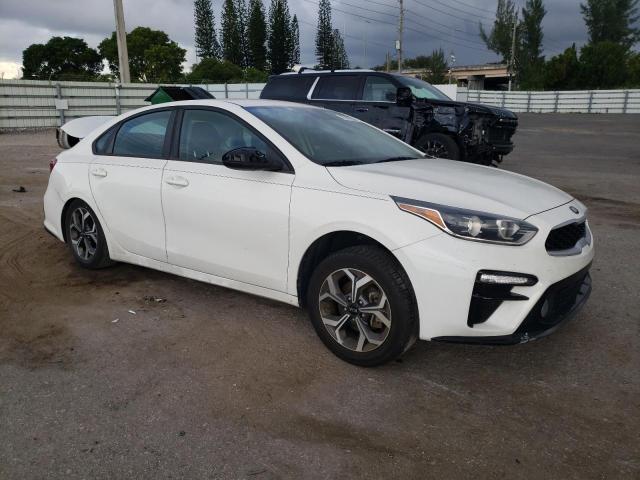 3KPF24AD4KE050164 - 2019 KIA FORTE FE WHITE photo 4