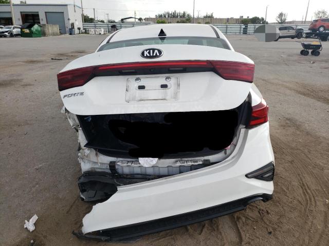 3KPF24AD4KE050164 - 2019 KIA FORTE FE WHITE photo 6