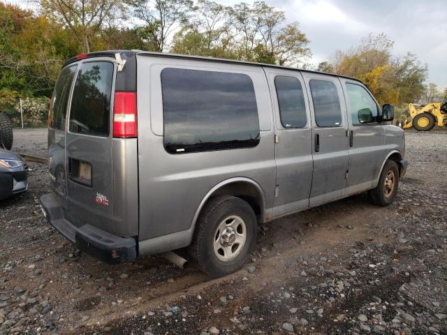 1GTFG15X371118131 - 2007 GMC SAVANA G1500 GRAY photo 3