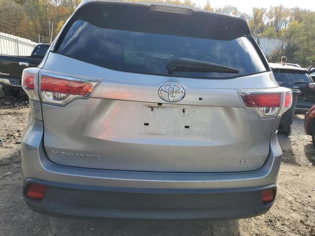 5TDBKRFH7FS196660 - 2015 TOYOTA HIGHLANDER LE SILVER photo 6