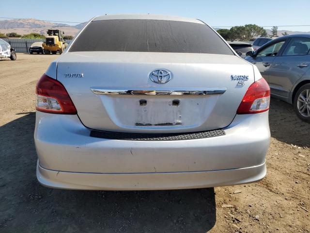 JTDBT923X71095988 - 2007 TOYOTA YARIS SILVER photo 6