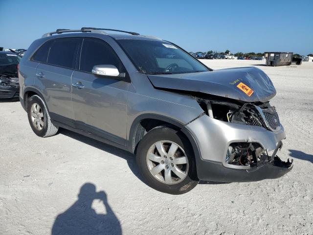 5XYKT3A63CG293105 - 2012 KIA SORENTO BASE SILVER photo 4