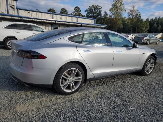 5YJSA1DN7DFP18038 - 2013 TESLA MODEL S WHITE photo 3