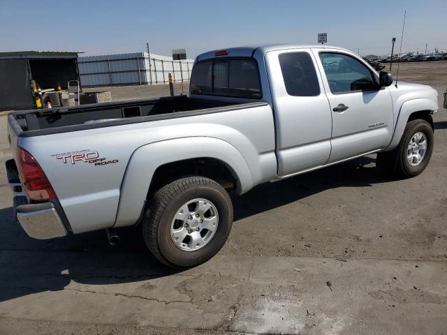 5TETU62N95Z111375 - 2005 TOYOTA TACOMA PRERUNNER ACCESS CAB SILVER photo 3
