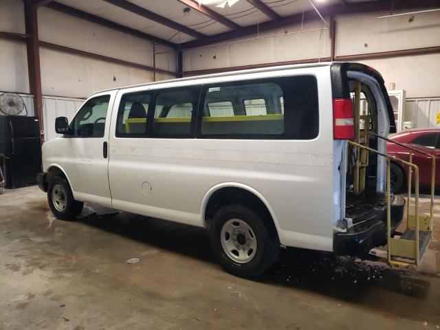 1GCWGABF8G1136927 - 2016 CHEVROLET EXPRESS G2 WHITE photo 2