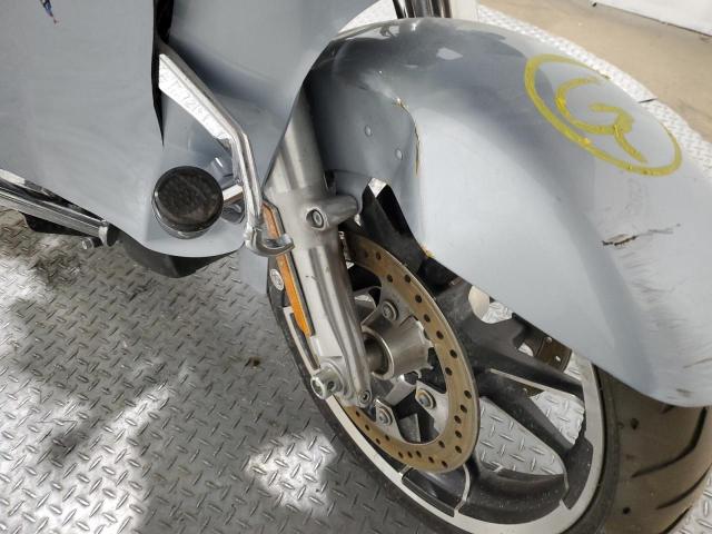 1HD1KHC10PB632950 - 2023 HARLEY-DAVIDSON FLTRX 银色 照片 10