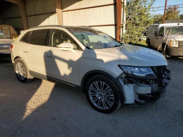 2LMTJ6LR9GBL44667 - 2016 LINCOLN MKX RESERVE BEIGE photo 4