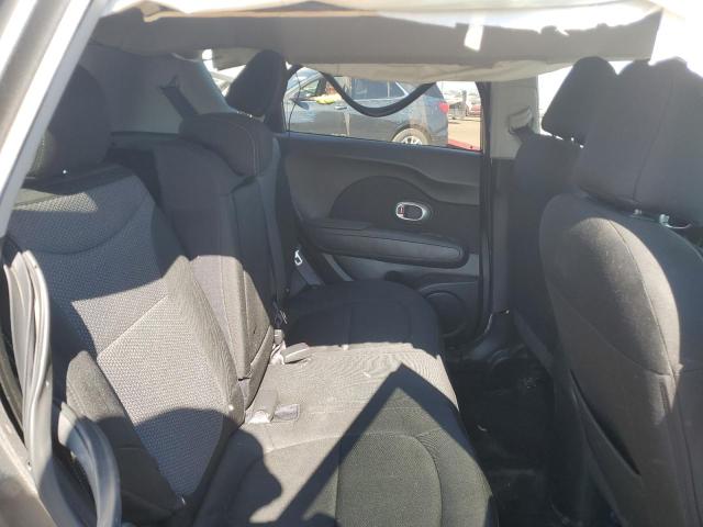 KNDJP3A54K7697517 - 2019 KIA SOUL + GRAY photo 11