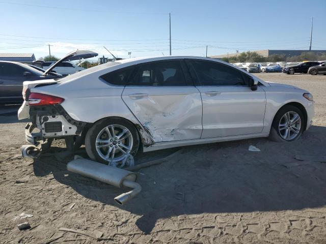 3FA6P0H75JR167727 - 2018 FORD FUSION SE WHITE photo 3