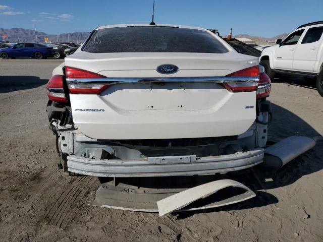 3FA6P0H75JR167727 - 2018 FORD FUSION SE WHITE photo 6