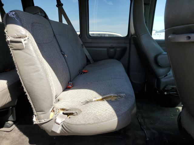 1GAZGPFG6G1244703 - 2016 CHEVROLET EXPRESS G3 LT WHITE photo 11