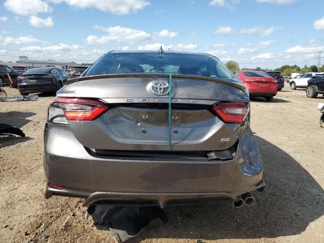 4T1G11AK9PU808220 - 2023 TOYOTA CAMRY SE NIGHT SHADE GRAY photo 6