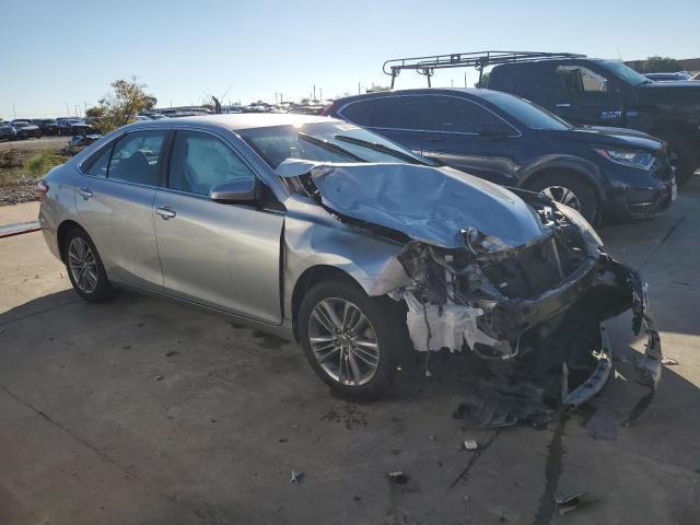 4T1BF1FK7GU556133 - 2016 TOYOTA CAMRY LE SILVER photo 4