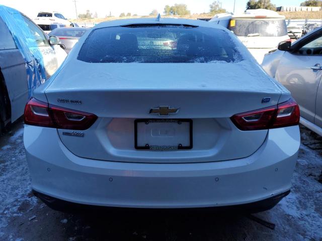 1G1ZJ5SU5GF261187 - 2016 CHEVROLET MALIBU HYBRID WHITE photo 6