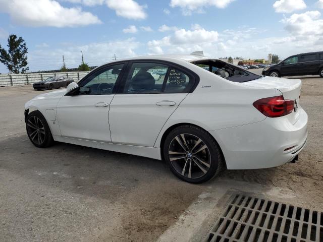 WBA8E1C53JA756528 - 2018 BMW 330E WHITE photo 2