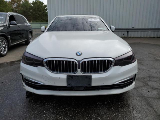 WBAJE7C59JG891093 - 2018 BMW 540 XI WHITE photo 5