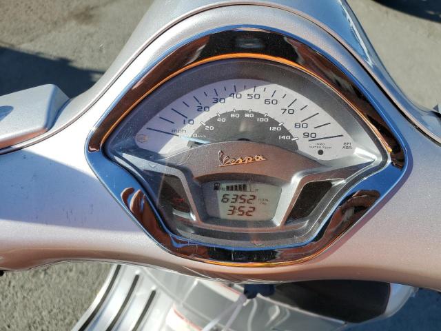 ZAPM459L0G5200775 - 2016 VESPA GTS 300 SUPER SILVER photo 8