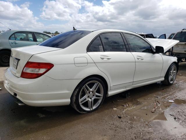 WDDGF54X09F232289 - 2009 MERCEDES-BENZ C 300 WHITE photo 3