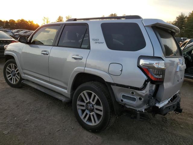 JTESU5JR9N6033781 - 2022 TOYOTA 4RUNNER SR5 PREMIUM SILVER photo 2