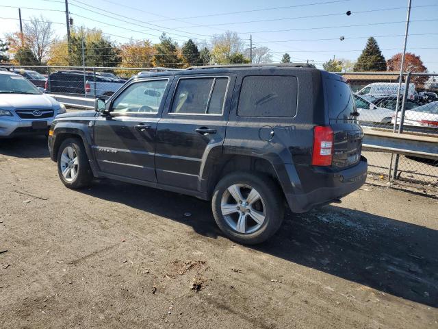 1C4NJRFB6ED514404 - 2014 JEEP PATRIOT LATITUDE BLACK photo 2