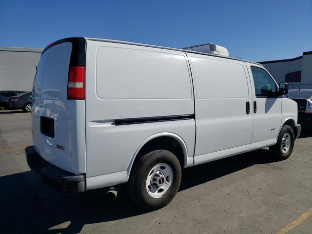 1GTZ7TCL6E1102396 - 2014 GMC SAVANA G3500 WHITE photo 3