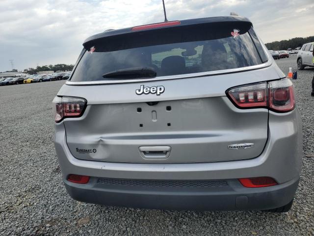 3C4NJCBB8JT125528 - 2018 JEEP COMPASS LATITUDE SILVER photo 6