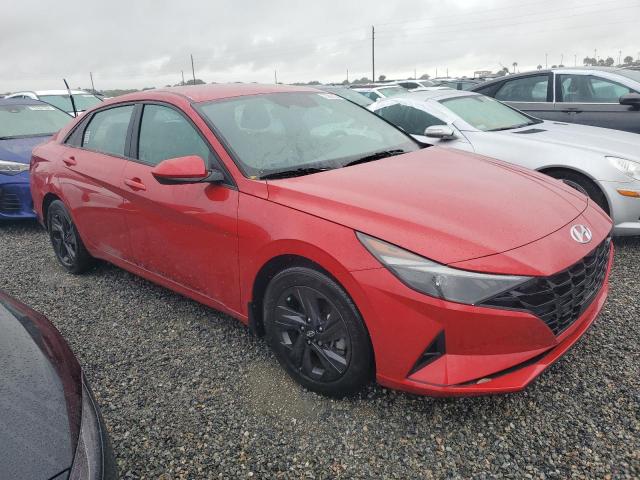 5NPLS4AG8NH066302 - 2022 HYUNDAI ELANTRA SEL RED photo 4