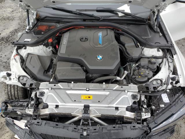 3MW39FS0XP8D06980 - 2023 BMW 330XE Білий фото 11