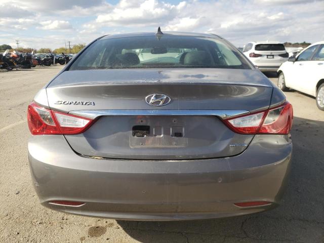 5NPEC4AC8BH304437 - 2011 HYUNDAI SONATA SE GRAY photo 6