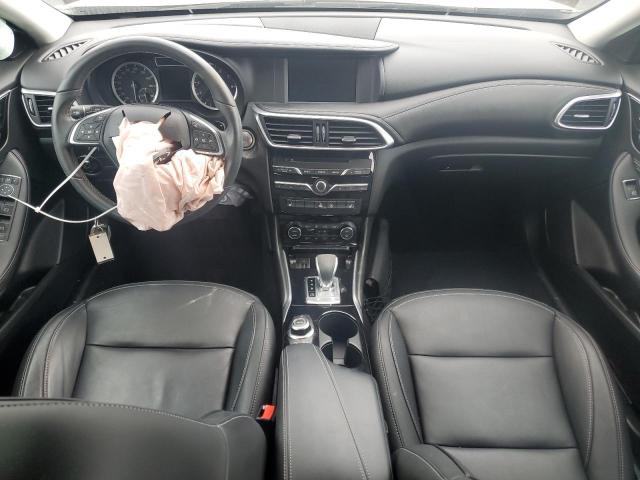 SJKCH5CR7JA045457 - 2018 INFINITI QX30 BASE WHITE photo 8