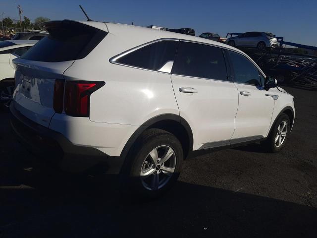 5XYRGDLC7PG180985 - 2023 KIA SORENTO LX WHITE photo 3