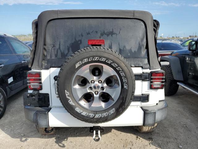 1C4BJWEG0GL105483 - 2016 JEEP WRANGLER U SAHARA WHITE photo 6