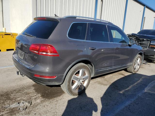 WVGEF9BP0CD006067 - 2012 VOLKSWAGEN TOUAREG V6 GRAY photo 3