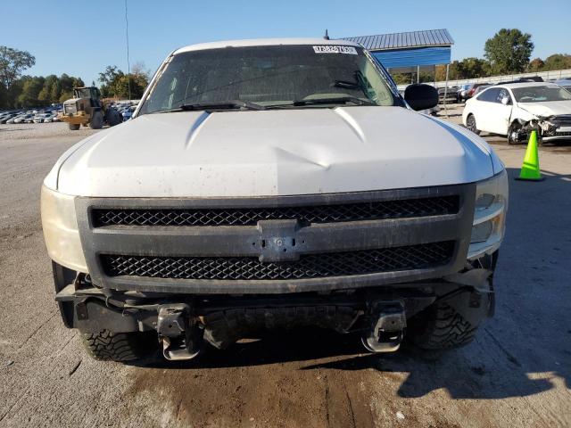 1GCRCREA8BZ359597 - 2011 CHEVROLET SILVERADO C1500  LS WHITE photo 5