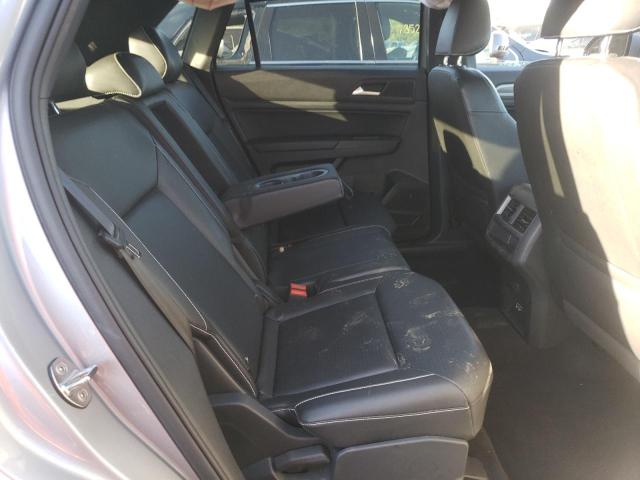 1V21E2CA1LC210839 - 2020 VOLKSWAGEN ATLAS CROS SE SILVER photo 11