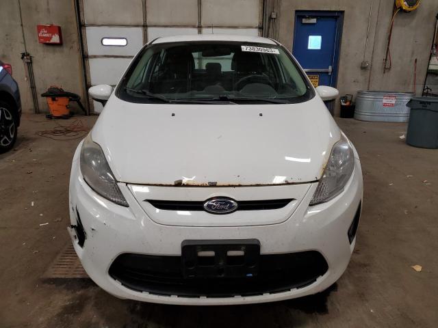 3FADP4EJ4DM147050 - 2013 FORD FIESTA SE WHITE photo 5