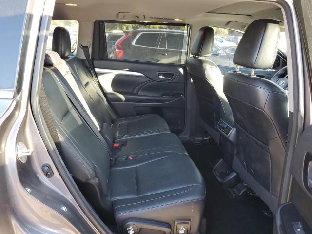 5TDJKRFH0GS500635 - 2016 TOYOTA HIGHLANDER XLE GRAY photo 11