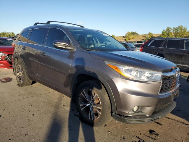 5TDJKRFH0GS500635 - 2016 TOYOTA HIGHLANDER XLE GRAY photo 4