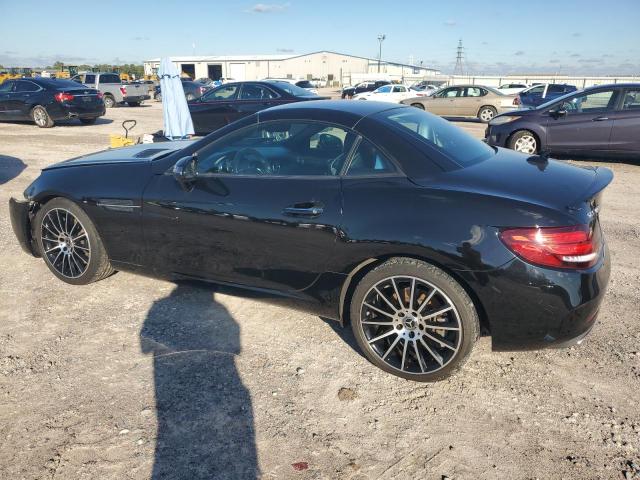 WDDPK3JA8KF157427 - 2019 MERCEDES-BENZ SLC 300 BLACK photo 2