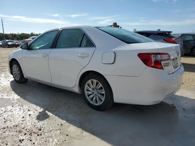 4T1BF1FK6EU461723 - 2014 TOYOTA CAMRY L WHITE photo 2