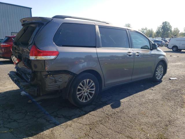 5TDYK3DC3BS032587 - 2011 TOYOTA SIENNA XLE GRAY photo 3