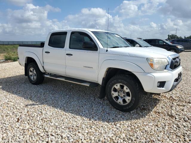 5TFJU4GN9FX074342 - 2015 TOYOTA TACOMA DOUBLE CAB PRERUNNER WHITE photo 4