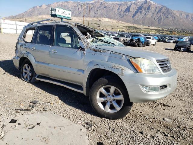 JTJBT20X040029901 - 2004 LEXUS GX 470 SILVER photo 4