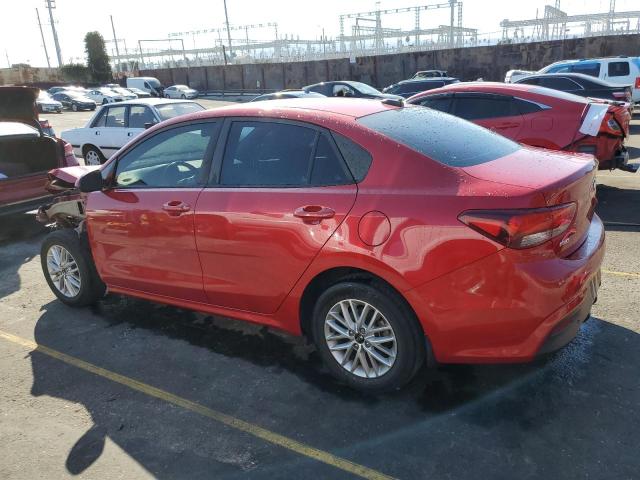 3KPA34AB2JE059367 - 2018 KIA RIO EX RED photo 2