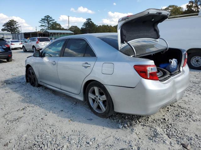 4T1BF1FK6EU412182 - 2014 TOYOTA CAMRY L SILVER photo 2