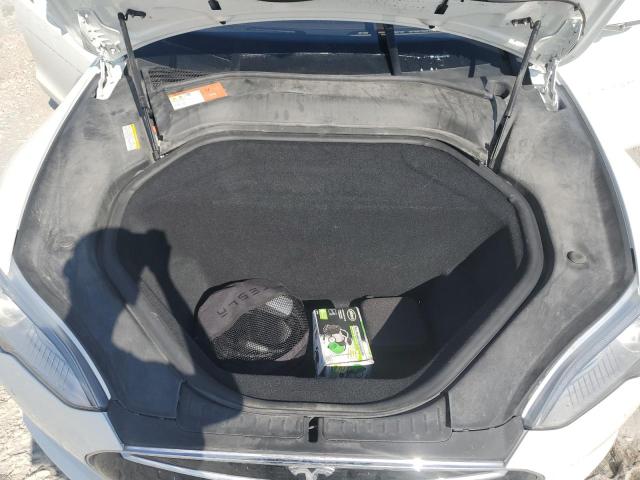 5YJSA1E22GF127785 - 2016 TESLA MODEL S WHITE photo 11
