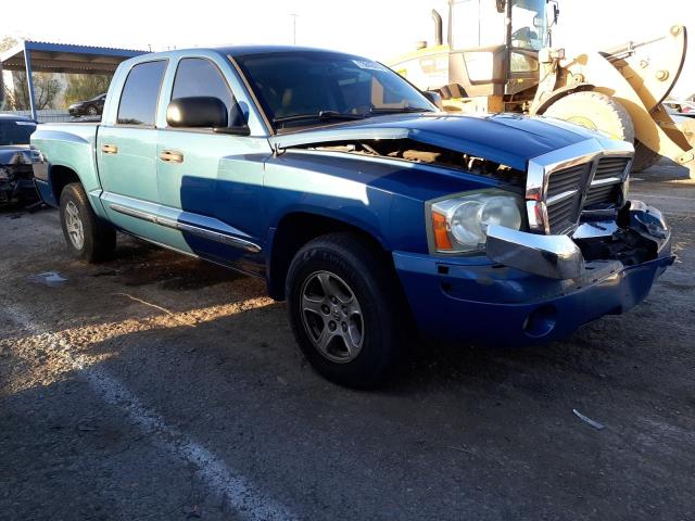 1D7HE58N75S205737 - 2005 DODGE DAKOTA QUAD LARAMIE BLUE photo 4