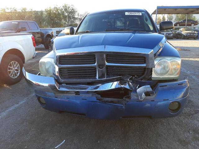 1D7HE58N75S205737 - 2005 DODGE DAKOTA QUAD LARAMIE BLUE photo 5