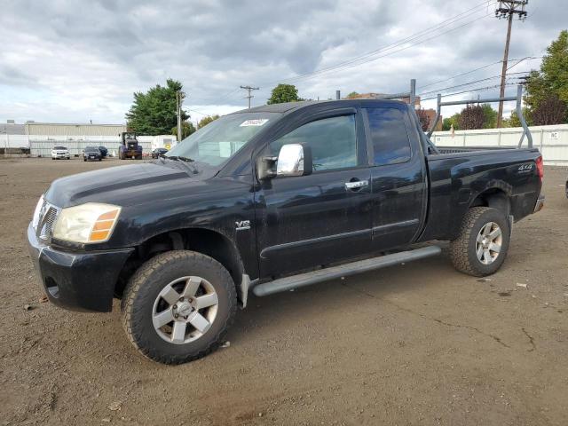 2004 NISSAN TITAN XE, 