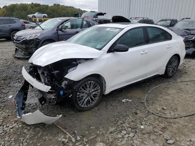 3KPF54AD0NE426144 - 2022 KIA FORTE GT LINE WHITE photo 1